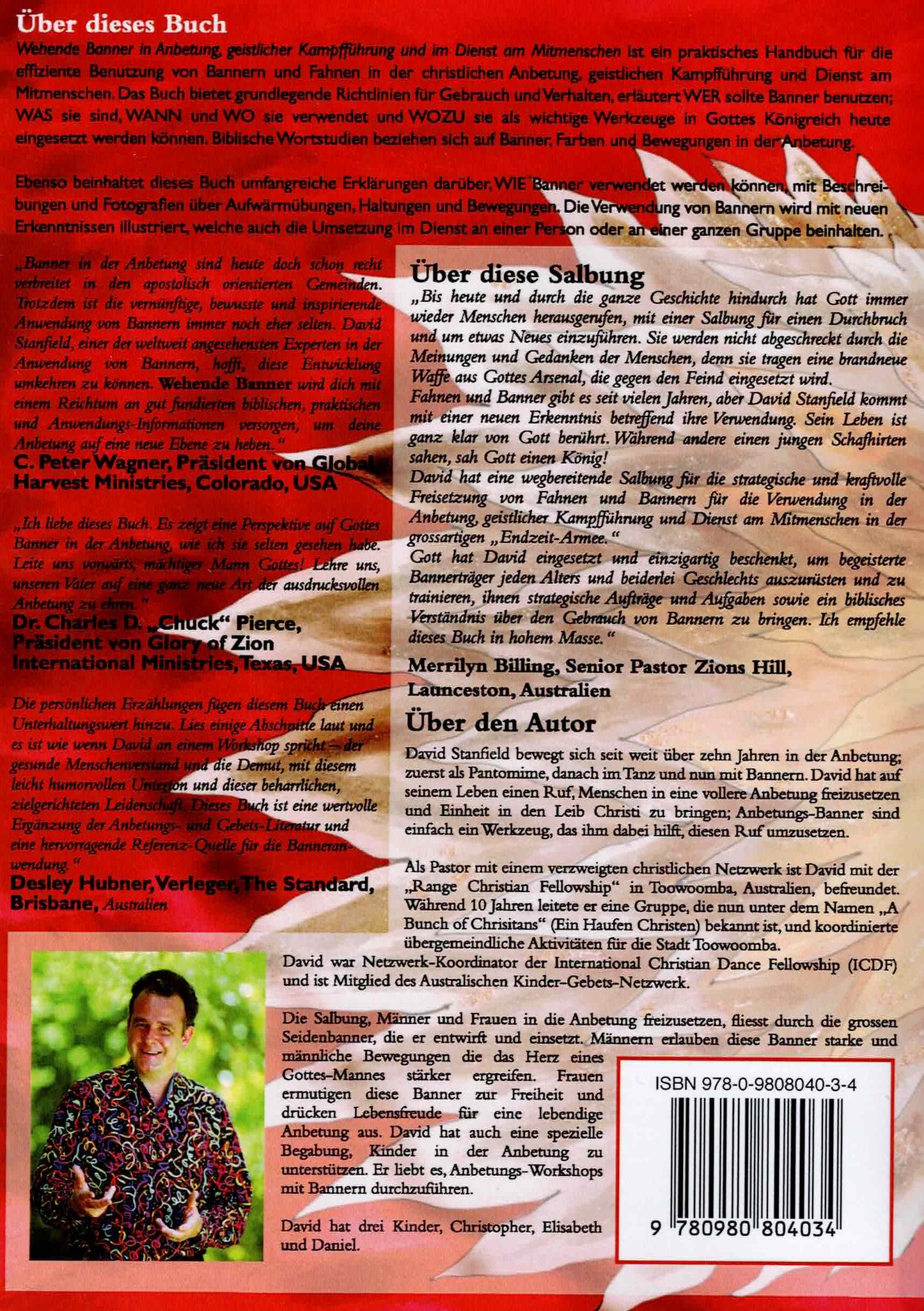 Libro de estandartes con banderas