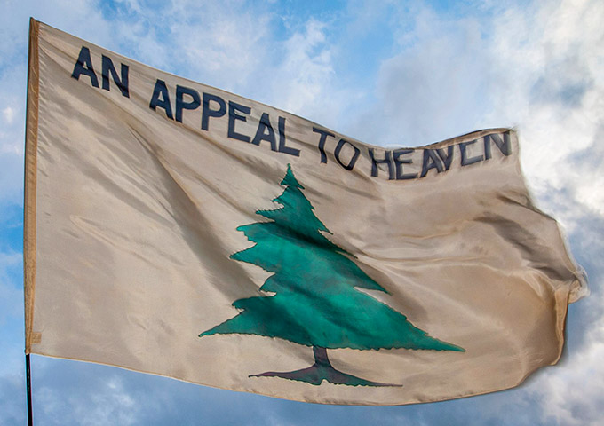 ‘An Appeal to Heaven’﻿silk banner in use
